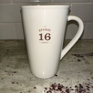 2010 Starbucks 16 oz. Grande Coffee Mug
